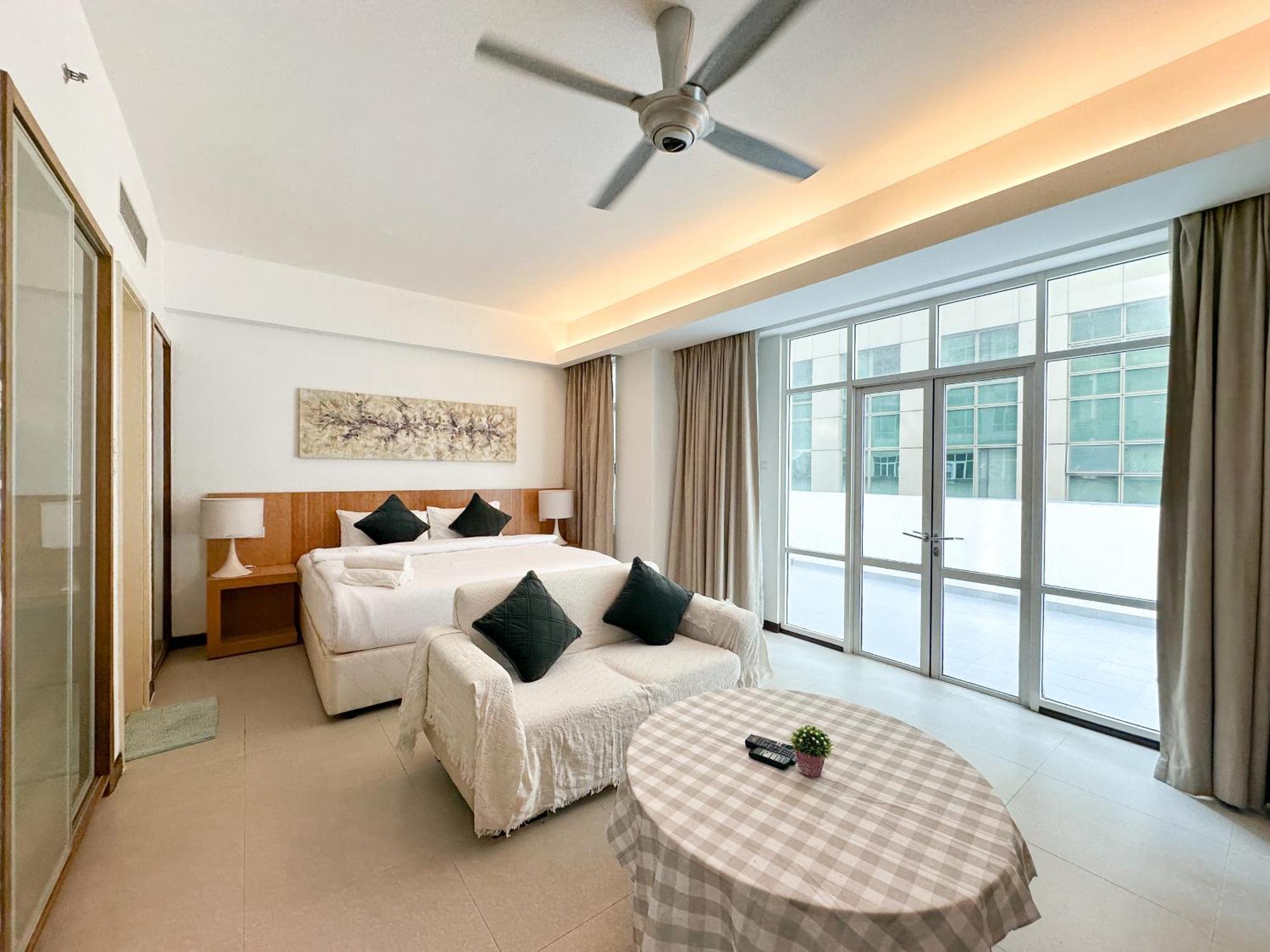 Klcc Suites By Nhb Kuala Lumpur Exterior foto